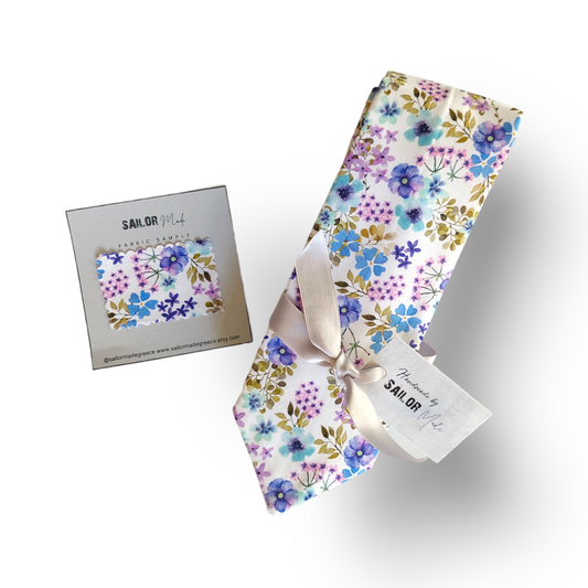 Lilac Floral Men's Skinny Tie / Purple Wedding Ties / Groom and Groomsmen Matching Ties